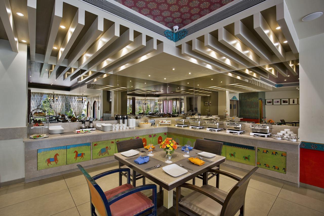 होटल The Baroda Residency